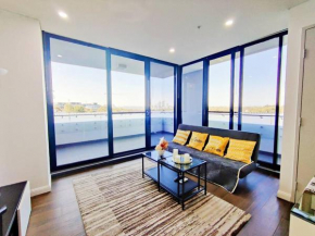 Sun-filled Apt w Stunning Open Views of Park&City Sydney